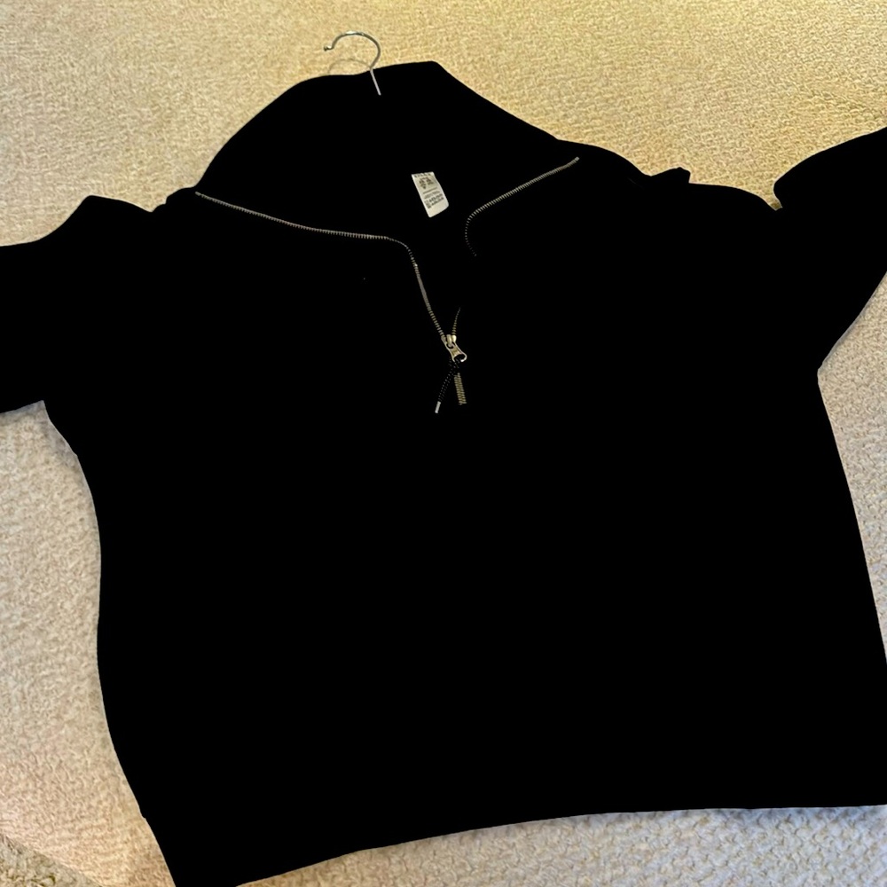 SPANX sweater with zipper